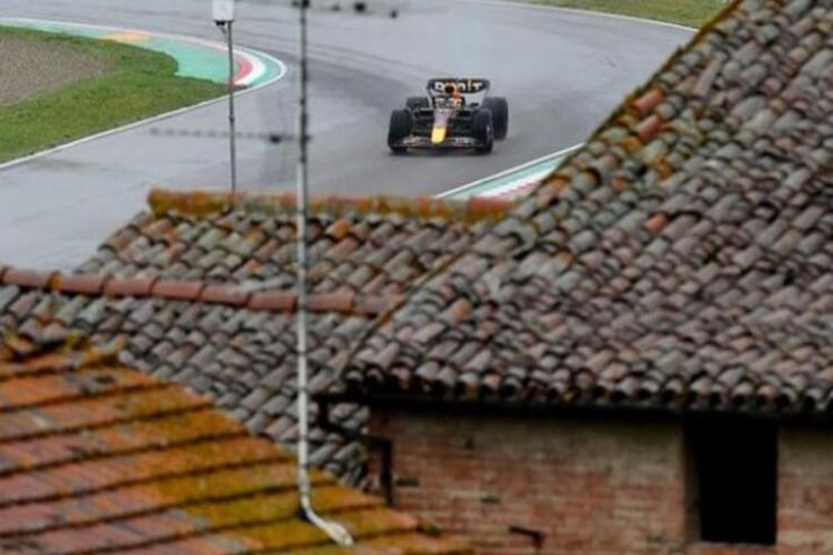 Emilia Romagna Grand Prix: Charles Leclerc เร็วที่สุดในการฝึกซ้อมครั้งแรก
